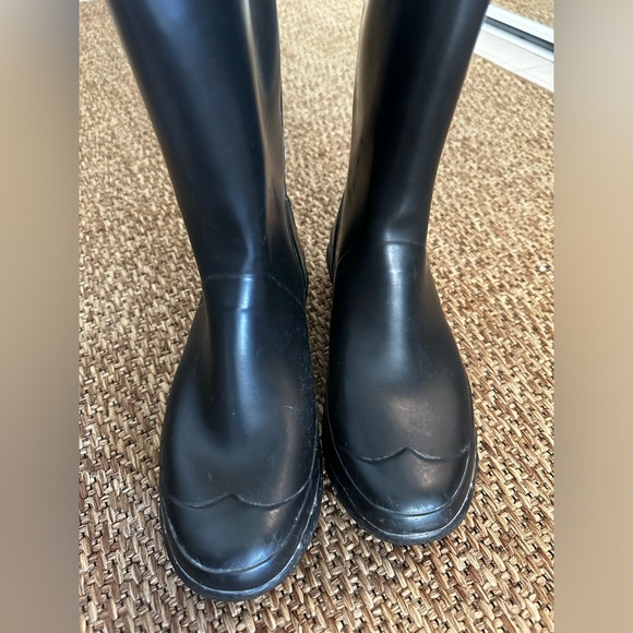 Hunter “Huntress” Rain Boots - Picture 2 of 4